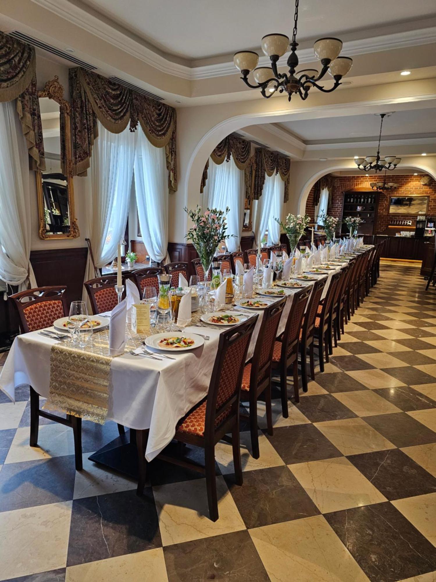 Polonia Hotel 3*